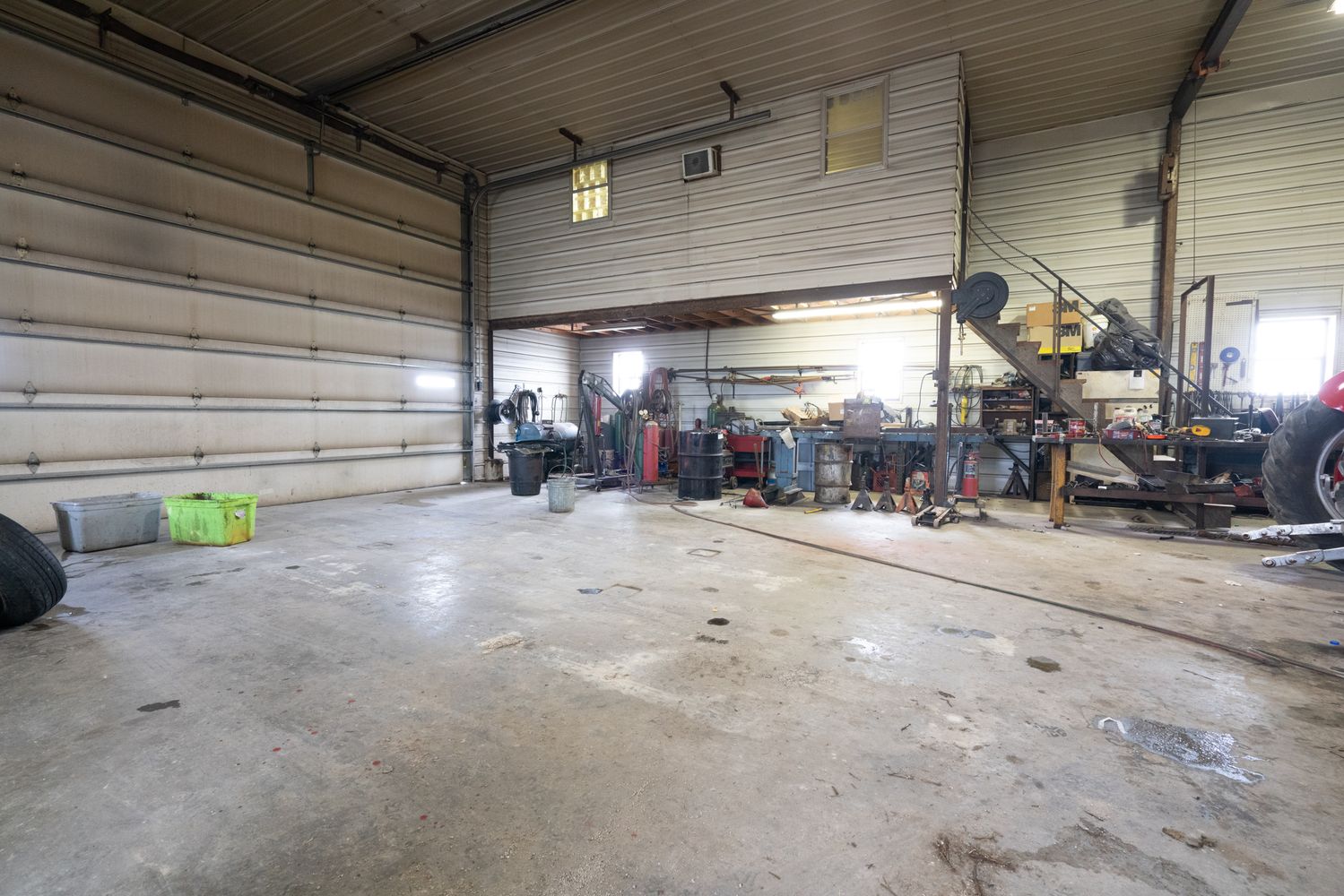 1975 County Road 1440, Moberly, MO 65270